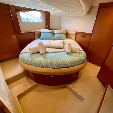Sejour De Reve Sur Un Yacht Bådhotel